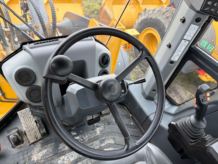 2023-deere-644p-image-17