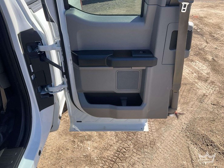 2016-ford-f150-image-16