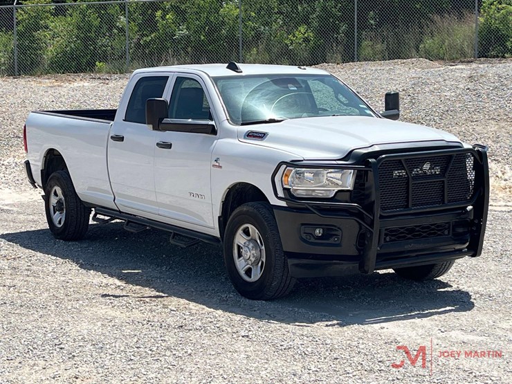 2020-dodge-ram-2500-image-1