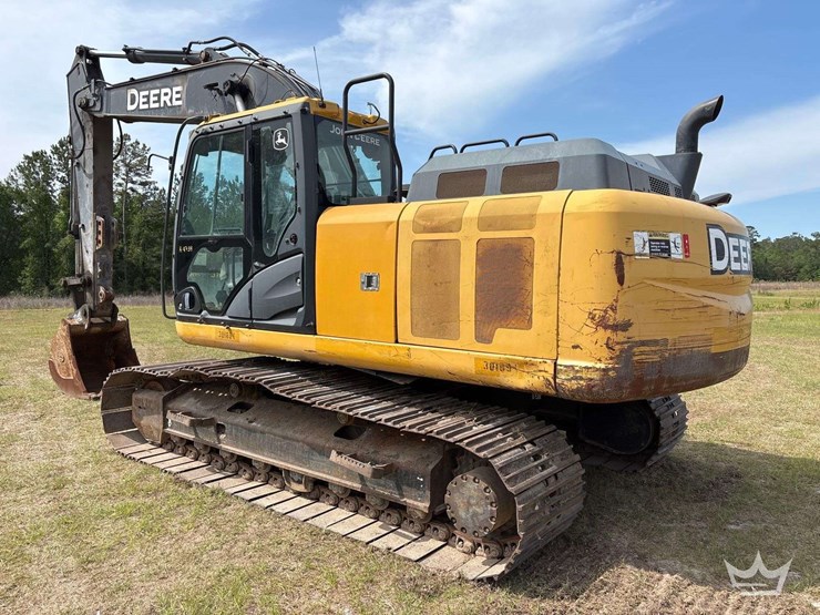 2017-deere-210g-image-4