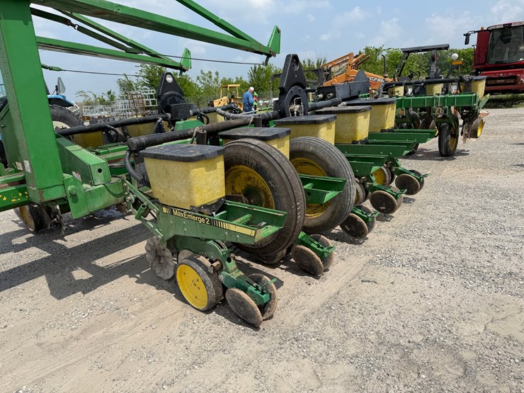 john-deere-7200-image-14