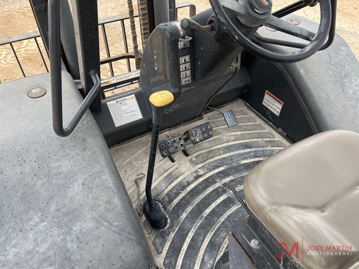 2019-case-588h-image-8