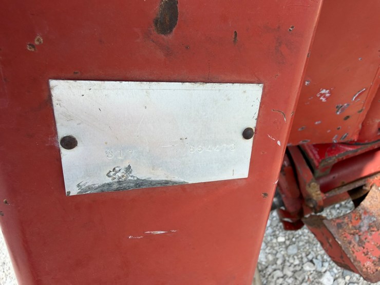 new-holland-617-image-6