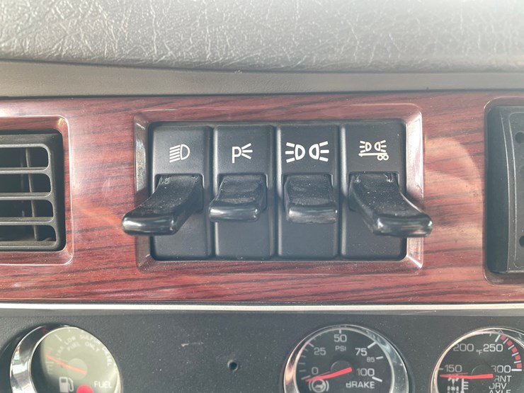 2008-kenworth-t660-image-65