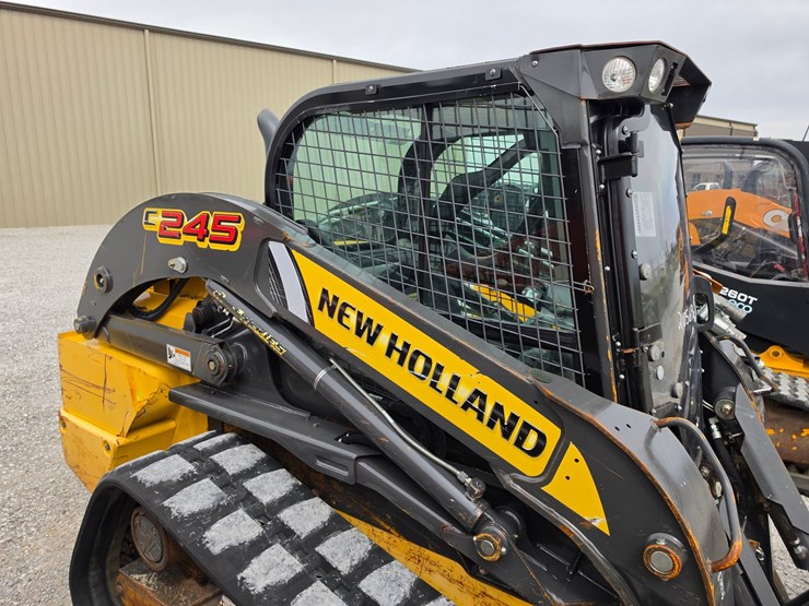 2018-new-holland-c245-image-13