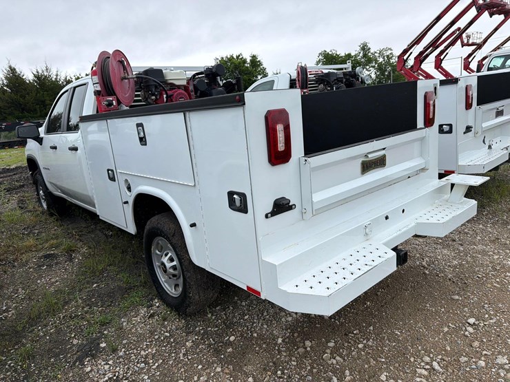 2023-chevrolet-2500-image-4