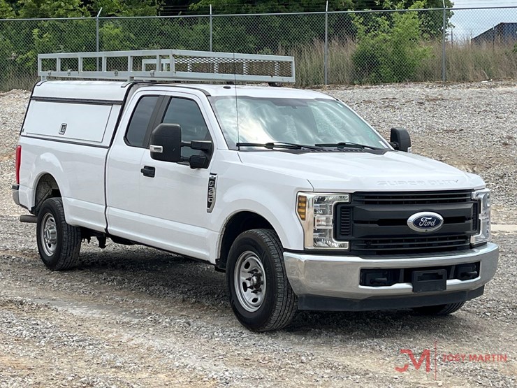 2019-ford-f350-sd-image-1
