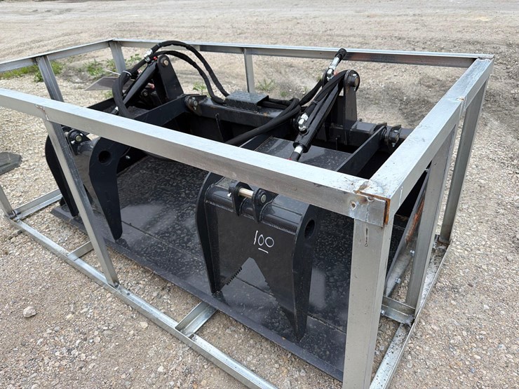 new-landhonor-sgb-11-72w-grapple-bucket-skid-steer-attachment-image-1