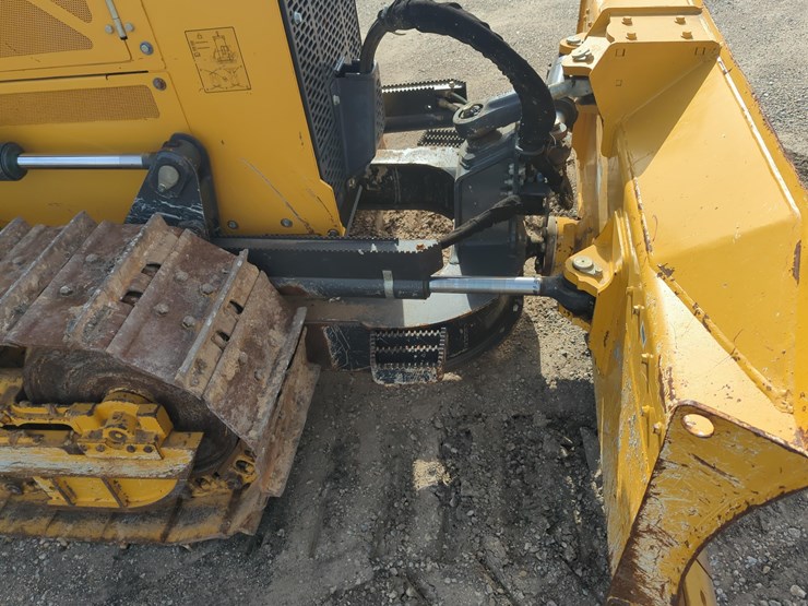 2022-deere-450-lt-image-7