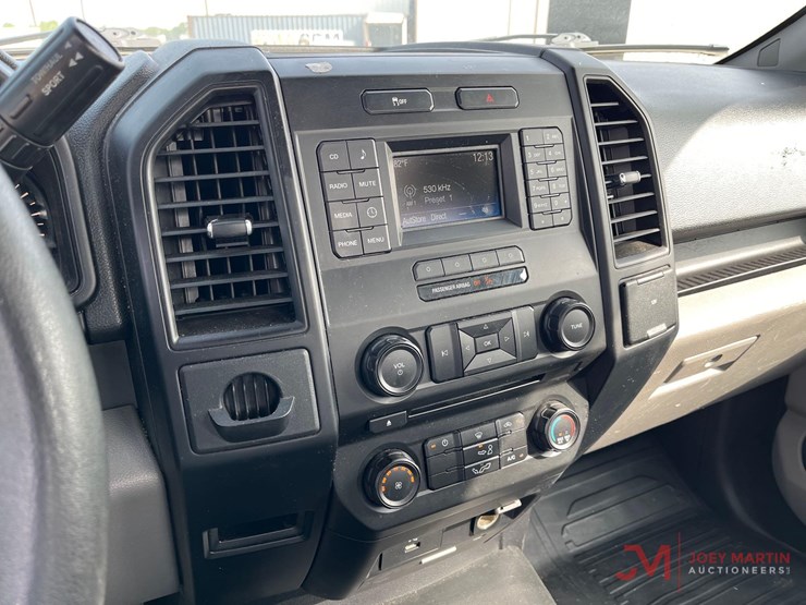 2017-ford-f150-xl-image-11