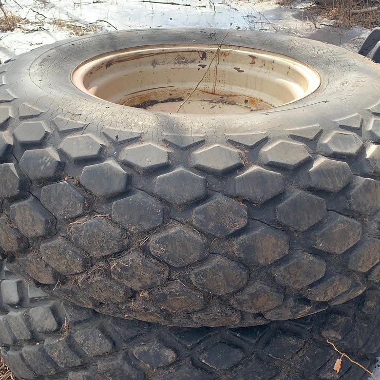 Diamond Tread Tires