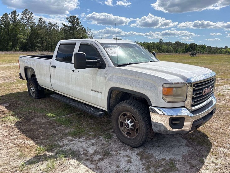 2015-gmc-sierra-2500hd-image-2