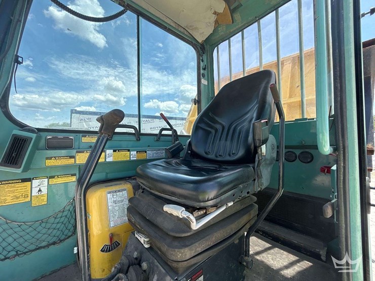 2012-yanmar-c50r-3c-image-21