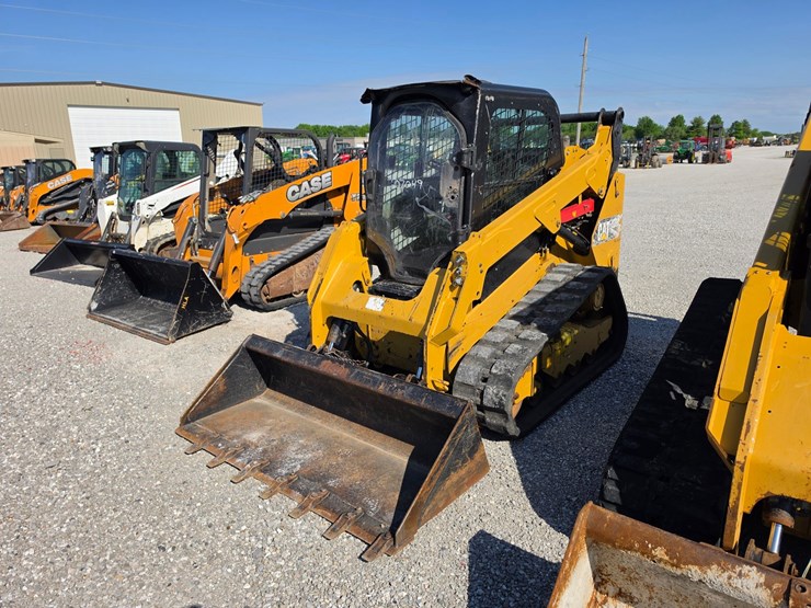 2016-caterpillar-259d-image-1