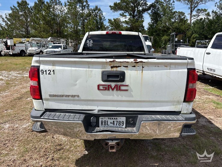 2015-gmc-sierra-2500hd-image-37