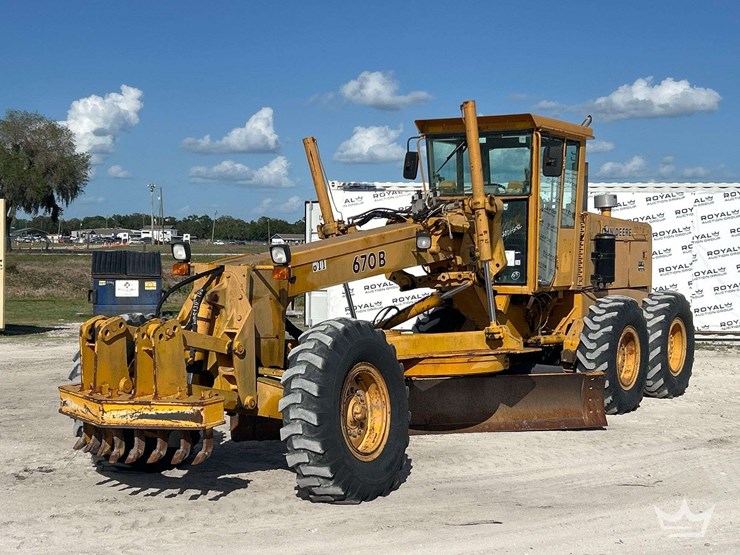 1992-deere-670b-image-1