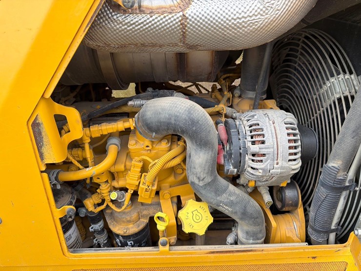 2022-deere-450-lt-image-18