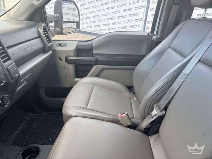 2018-ford-f250-image-17