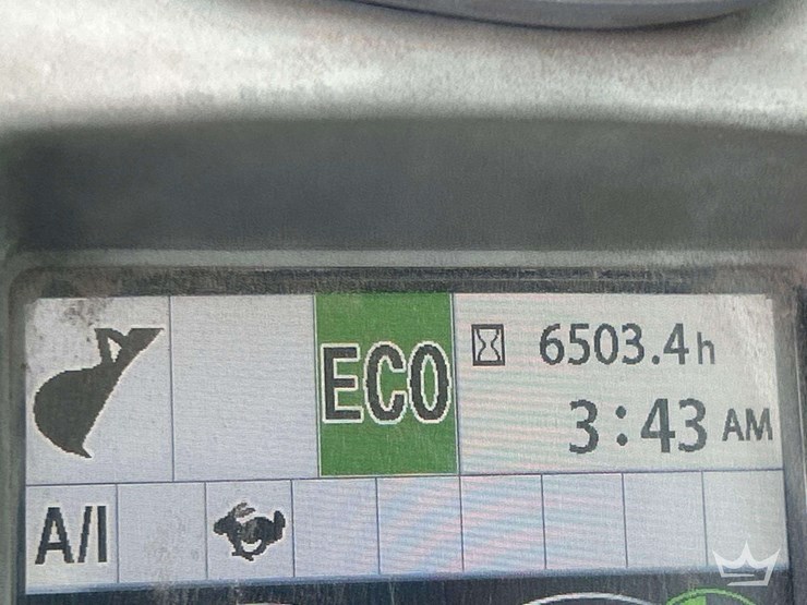 2016-deere-250g-lc-image-6