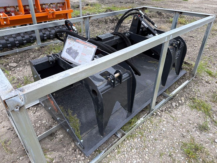 new-landhonor-sgb-11-72w-grapple-bucket-skid-steer-attachment-image-2