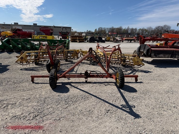 new-holland-258-image-2