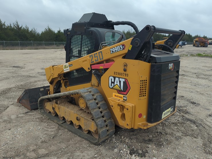 2020-caterpillar-299d3-image-5