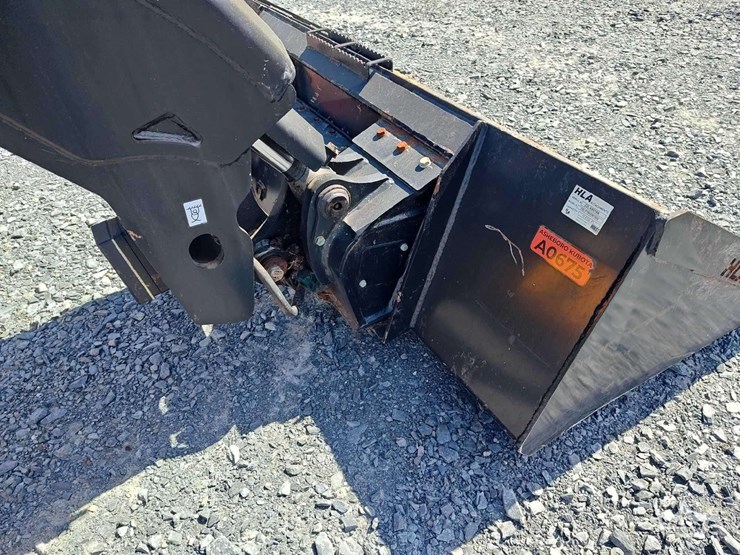 2024-jcb-3ts-8t-image-12
