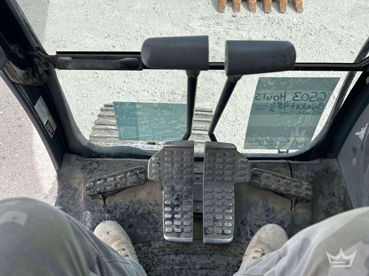2016-deere-250g-lc-image-15