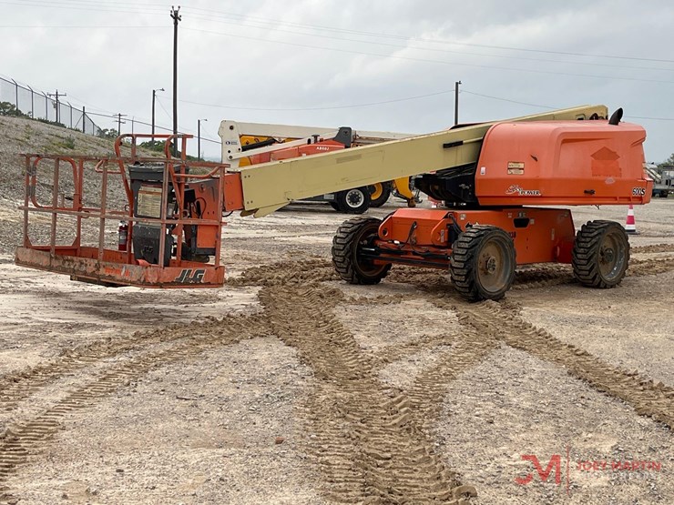 2018-jlg-600s-image-3