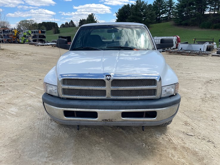 2001-dodge-ram-2500-image-2