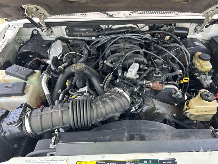 2004-ford-explorer-sport-trac-image-7