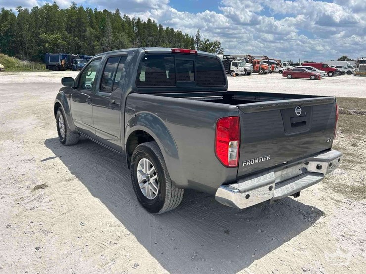 2016-nissan-frontier-image-4