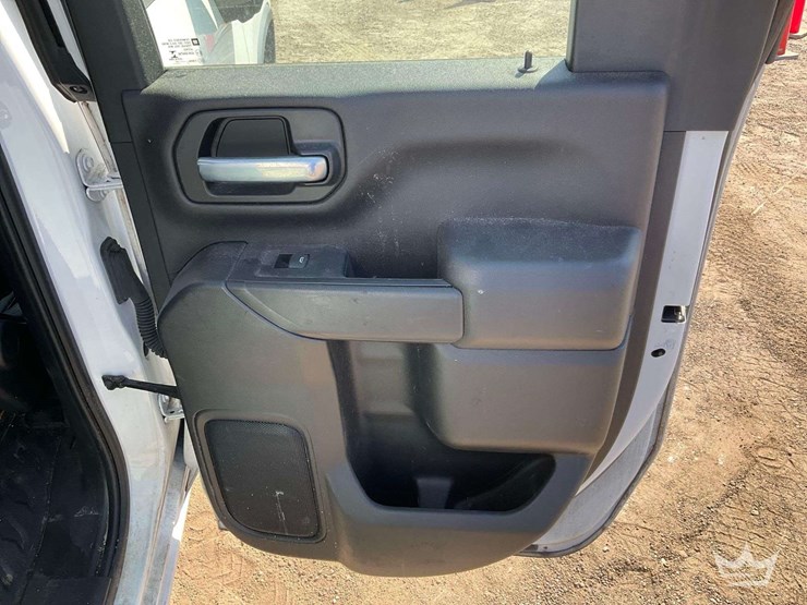 2020-chevrolet-silverado-2500-image-23