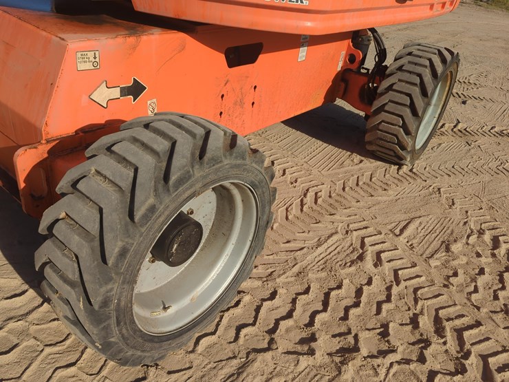 2018-jlg-600s-image-6