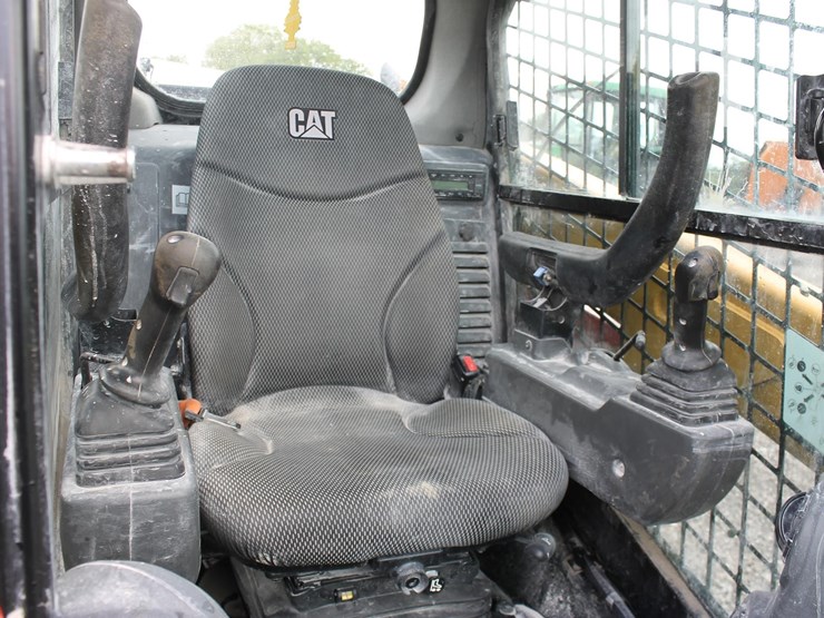 caterpillar-236d3-image-10