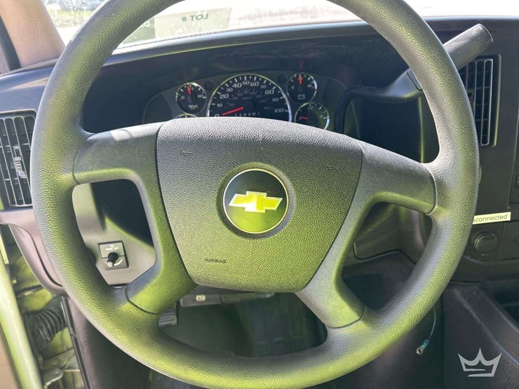 2011-chevrolet-express-2500-image-13