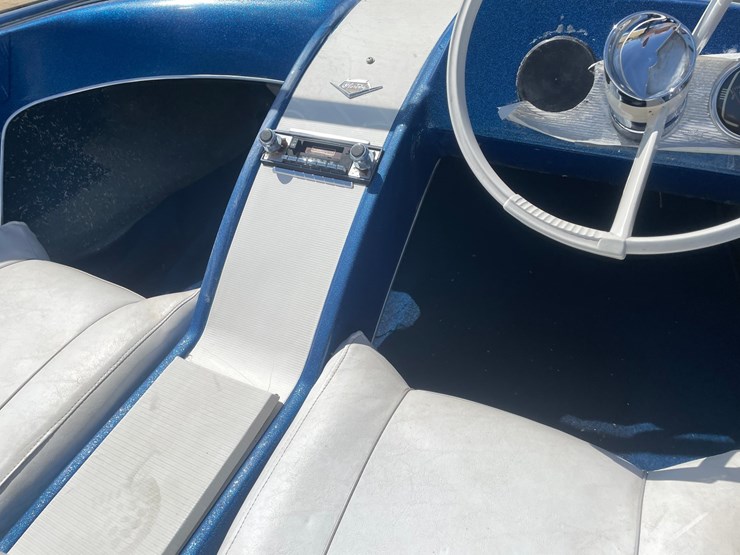 #2001-•-1965-glastron-14'-fiberglass-boat-(sells-with-bill-of-sale-only)-image-32