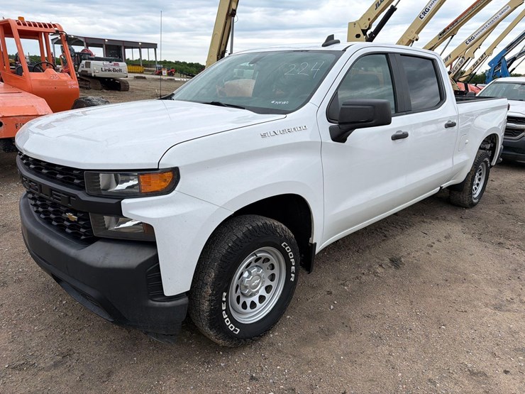 2020-chevrolet-1500-image-2