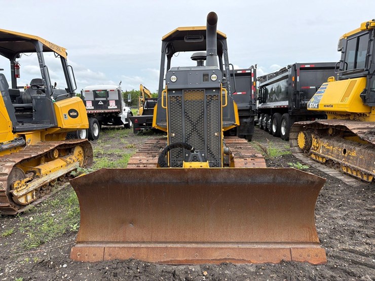 2022-deere-450-lt-image-8