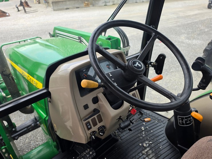 2009-john-deere-5101e-image-19