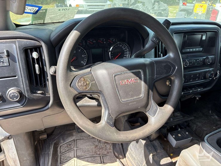 2015-gmc-sierra-2500hd-image-16