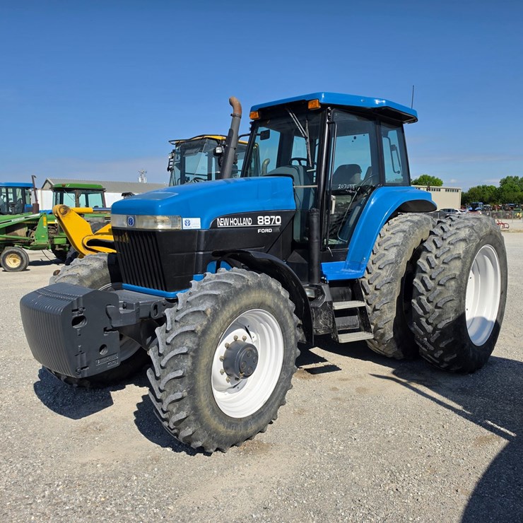 2001 NEW HOLLAND 8870