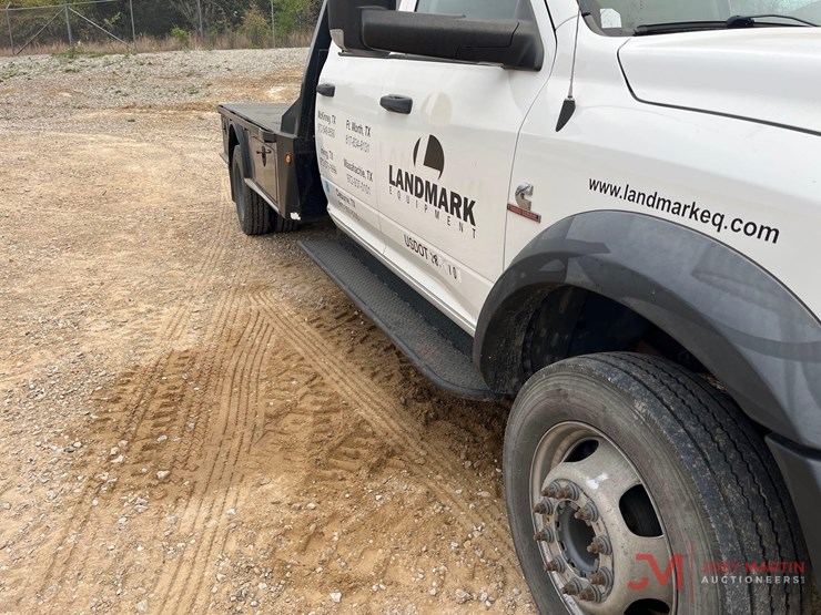 2014-ram-5500-heavy-duty-flat-bed-truck-image-9