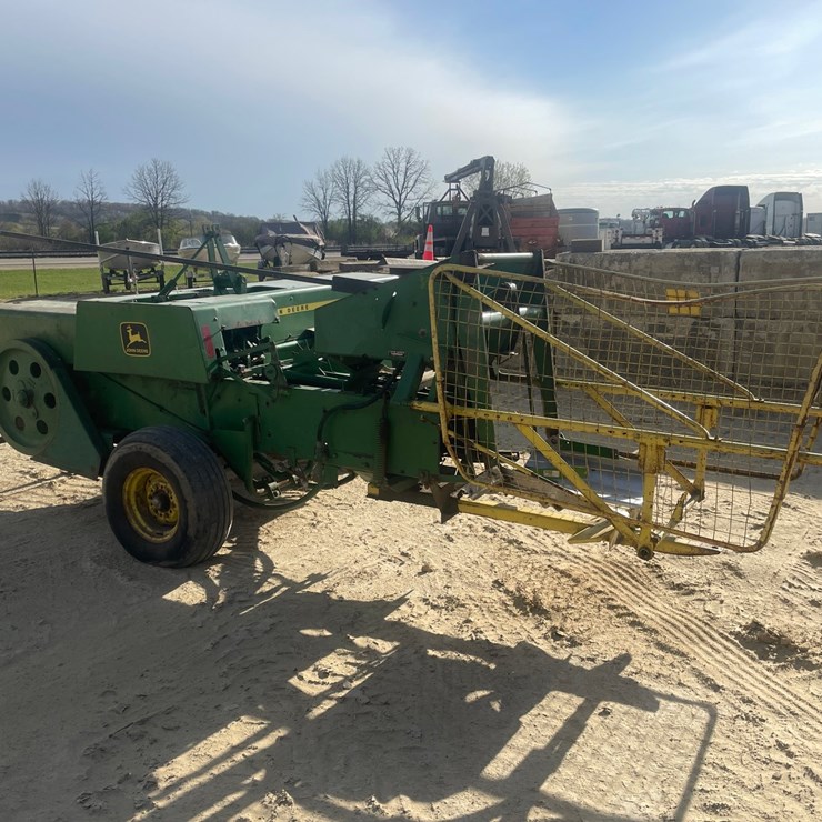 JOHN DEERE 337