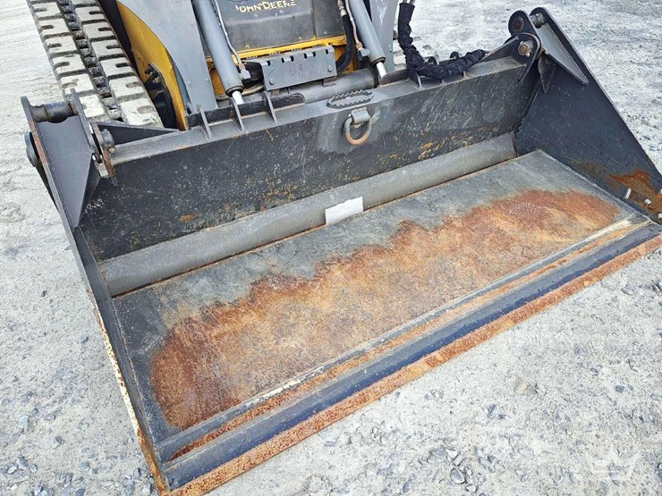 2015-deere-319e-image-20