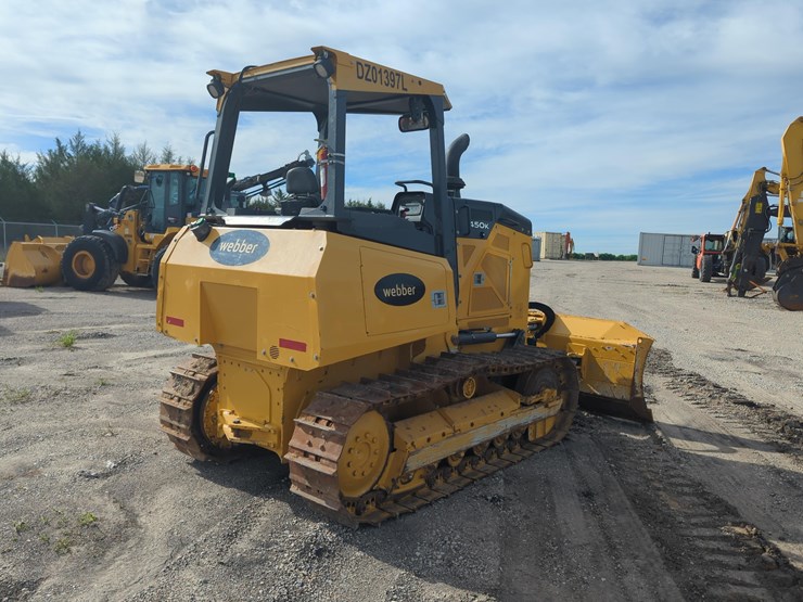 2022-deere-450-lt-image-4