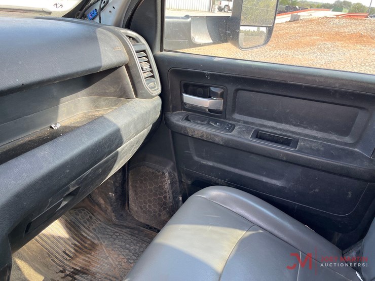 2019-ram-3500-hd-image-30