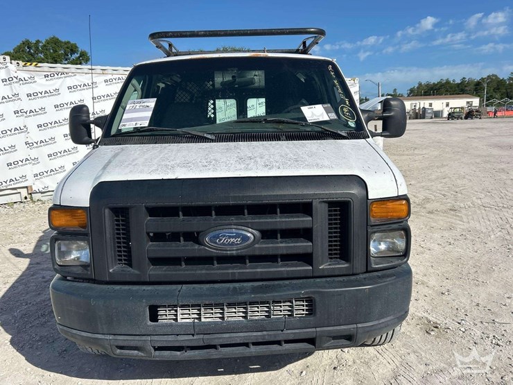 2008-ford-cargo-image-22