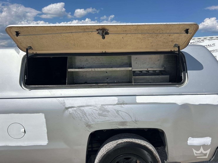 2015-chevrolet-silverado-1500-image-18