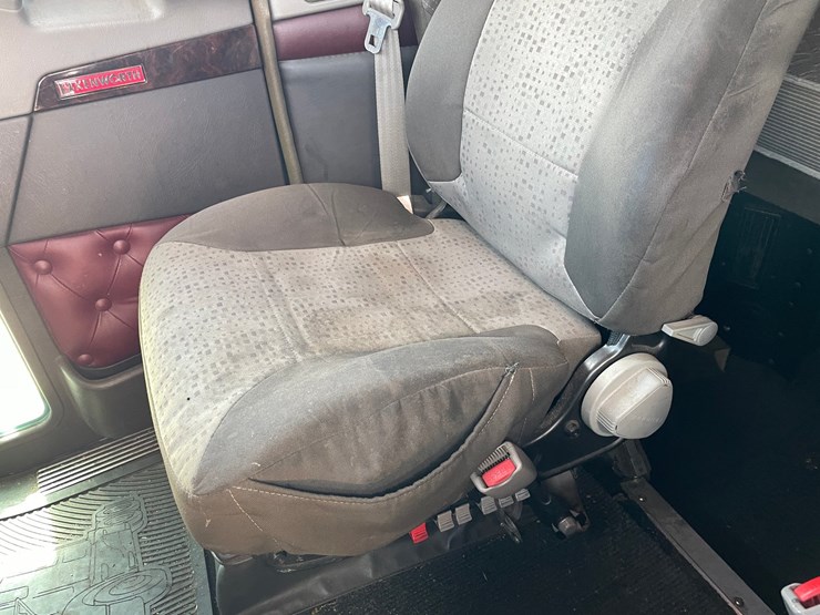 2013-kenworth-t660-image-103